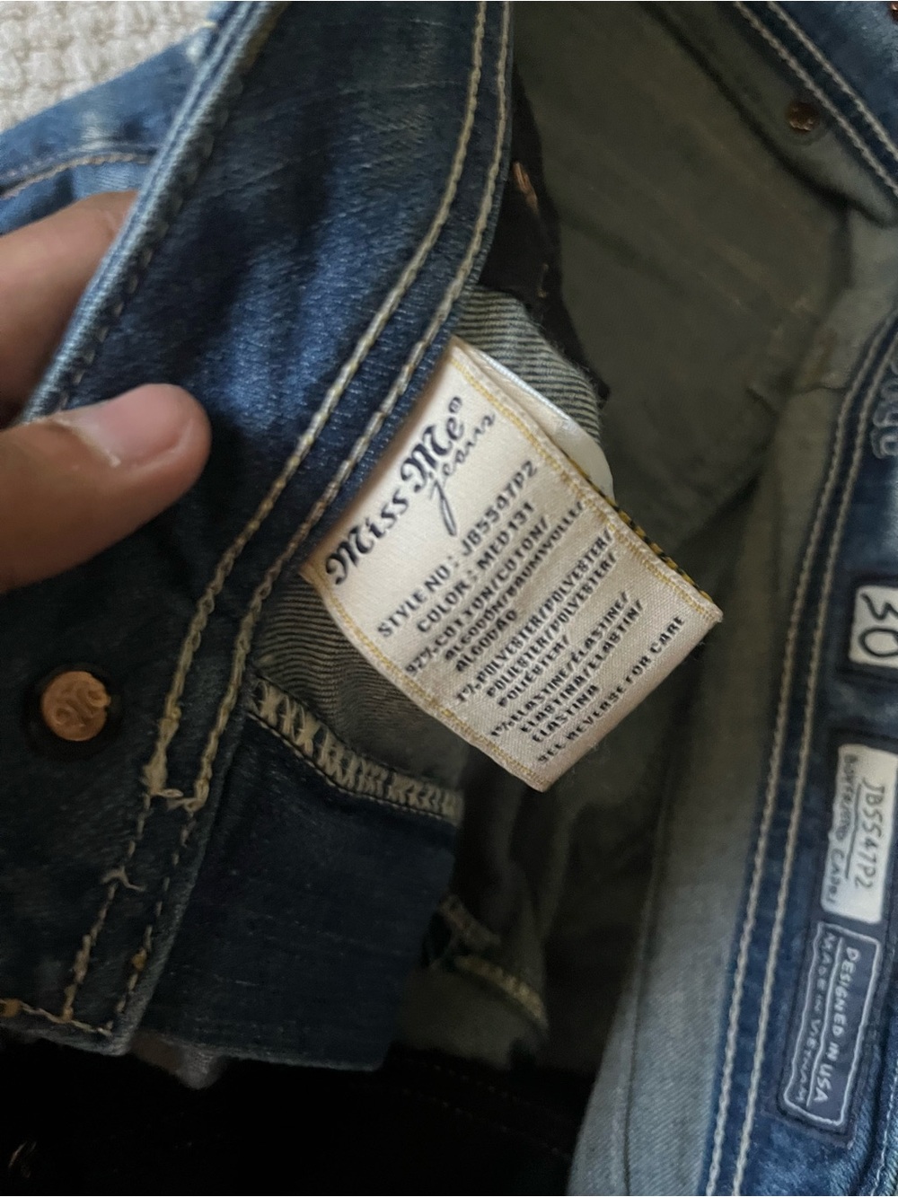 Miss Me vtg y2k Women's Straight Leg Faded Blue Jeans with studded pockets - Picture 6 of 16